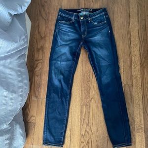 American eagle super stretch blue jeans